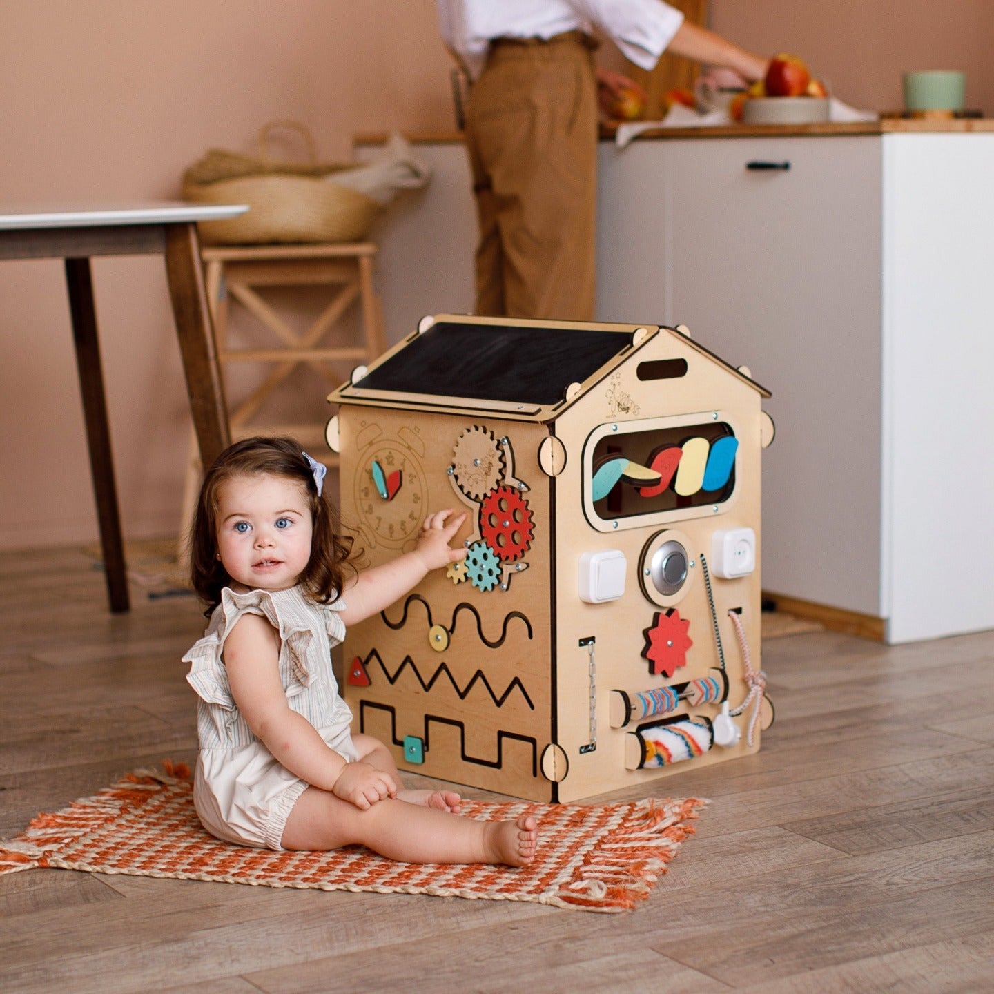 BusyKids Busy Board speelhuisje – naturel