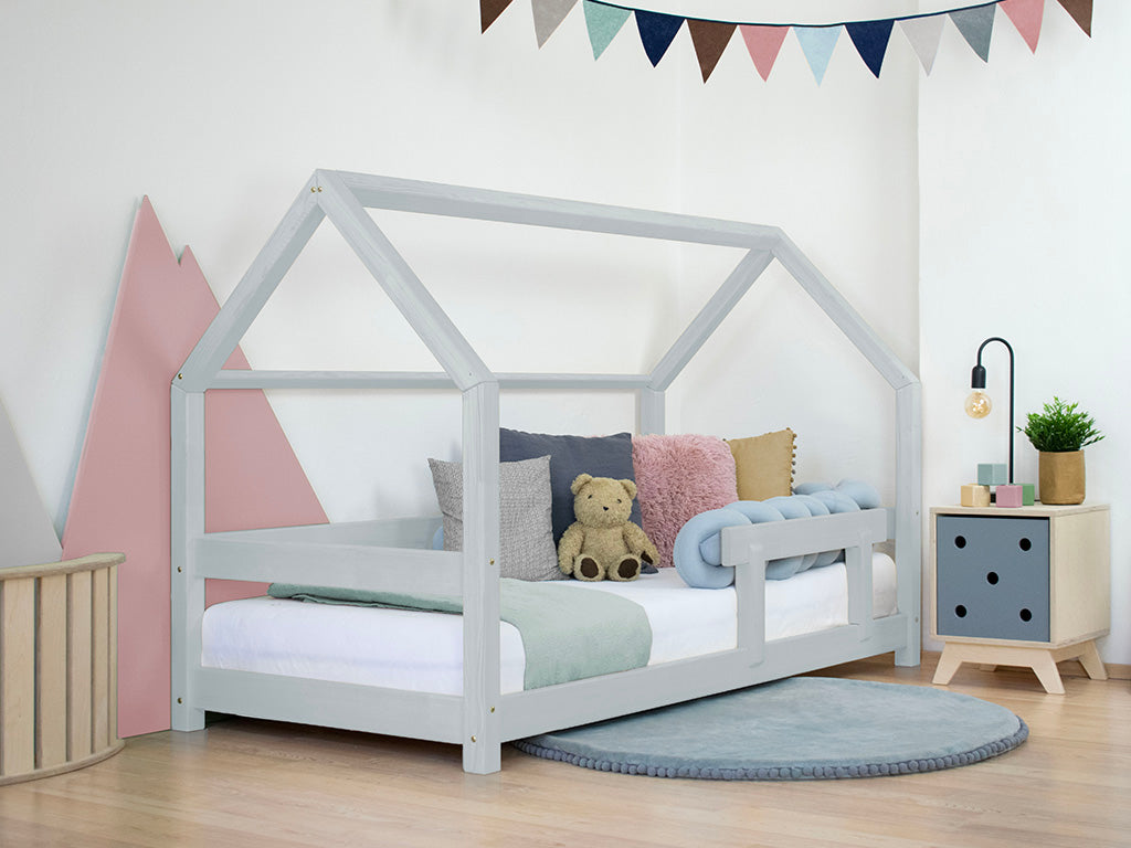 Huisbed Tery - houten kinderbed met bedrand