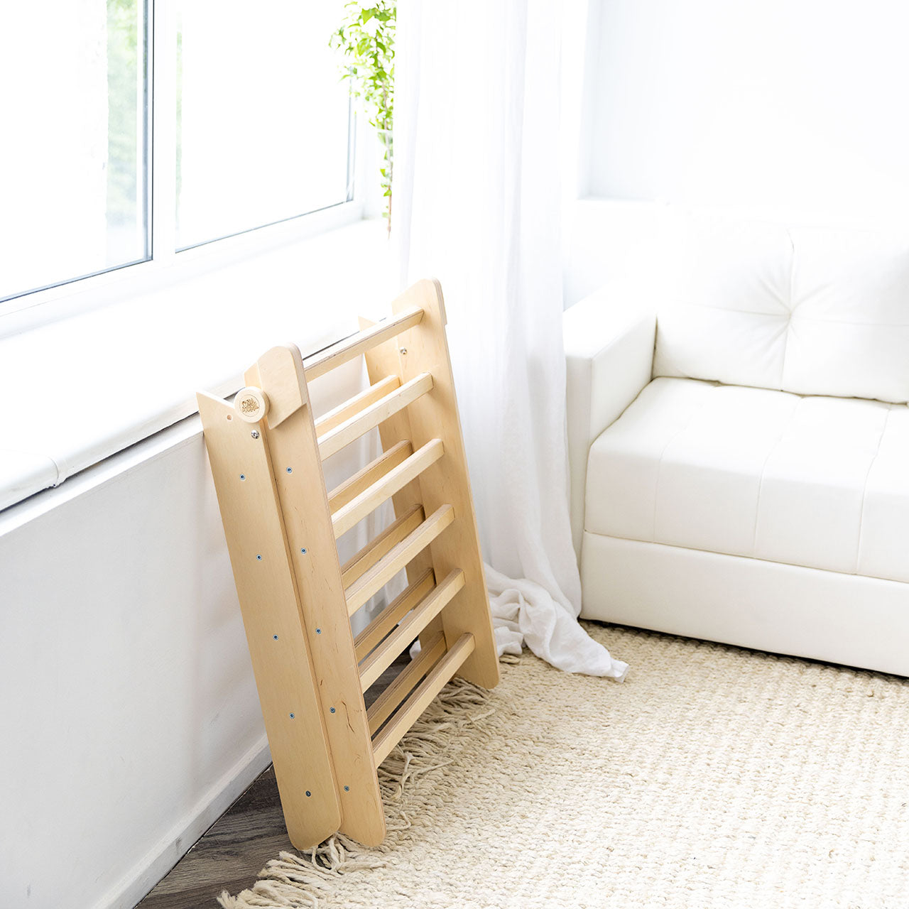 Pikler Triangle – Bright