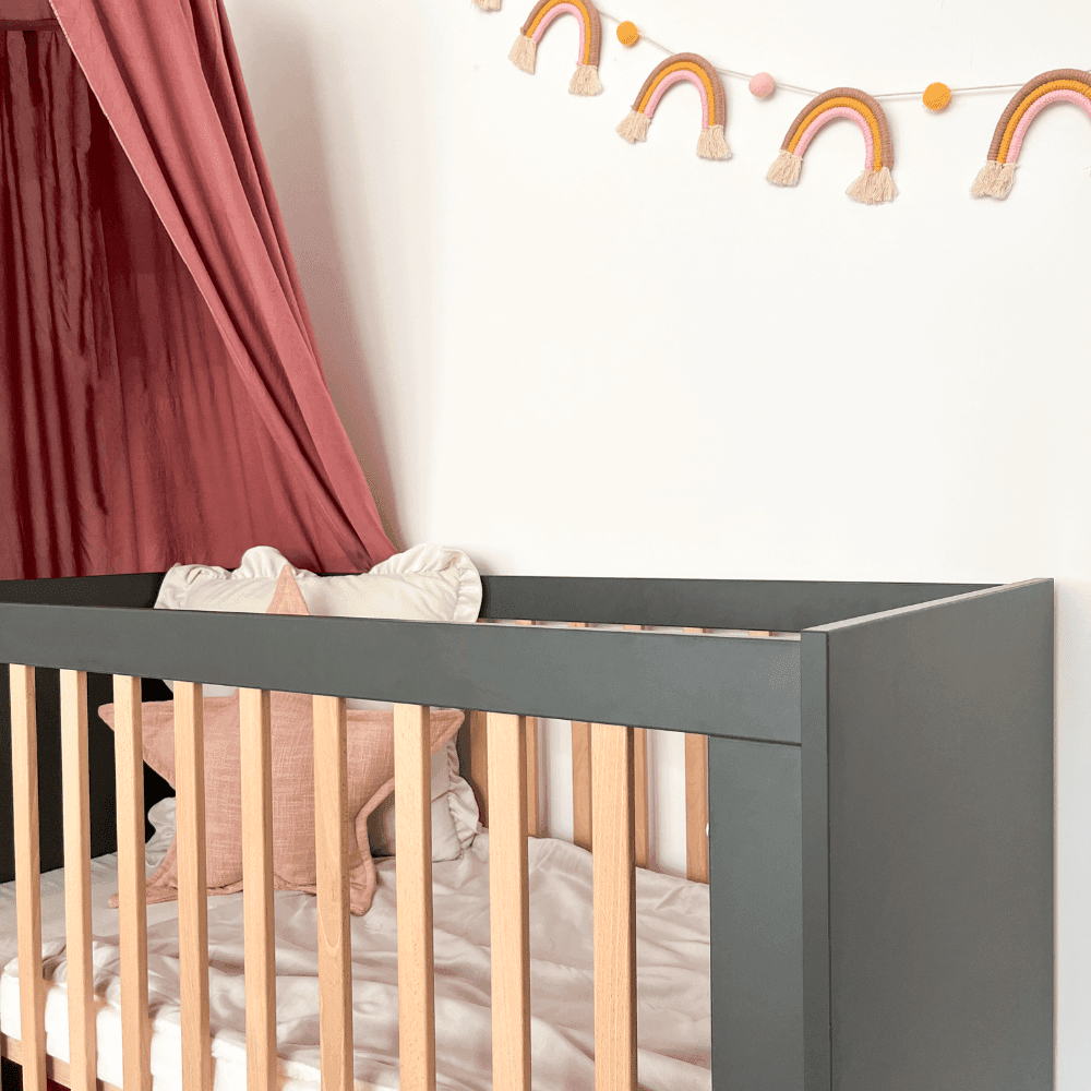 ATB ILA ledikant 140 × 70 cm 2-in-1 – grijs (onderdeel van ATB ILA babykamerset grijs – ledikant 140 × 70 cm en commode)