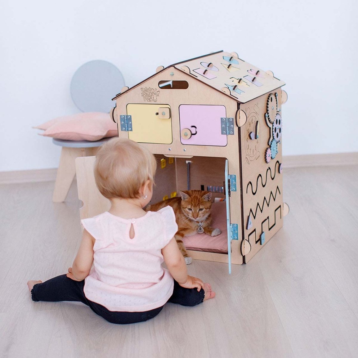 BusyKids Busy Board speelhuisje – naturel pastel, limited edition-Speelhuisje