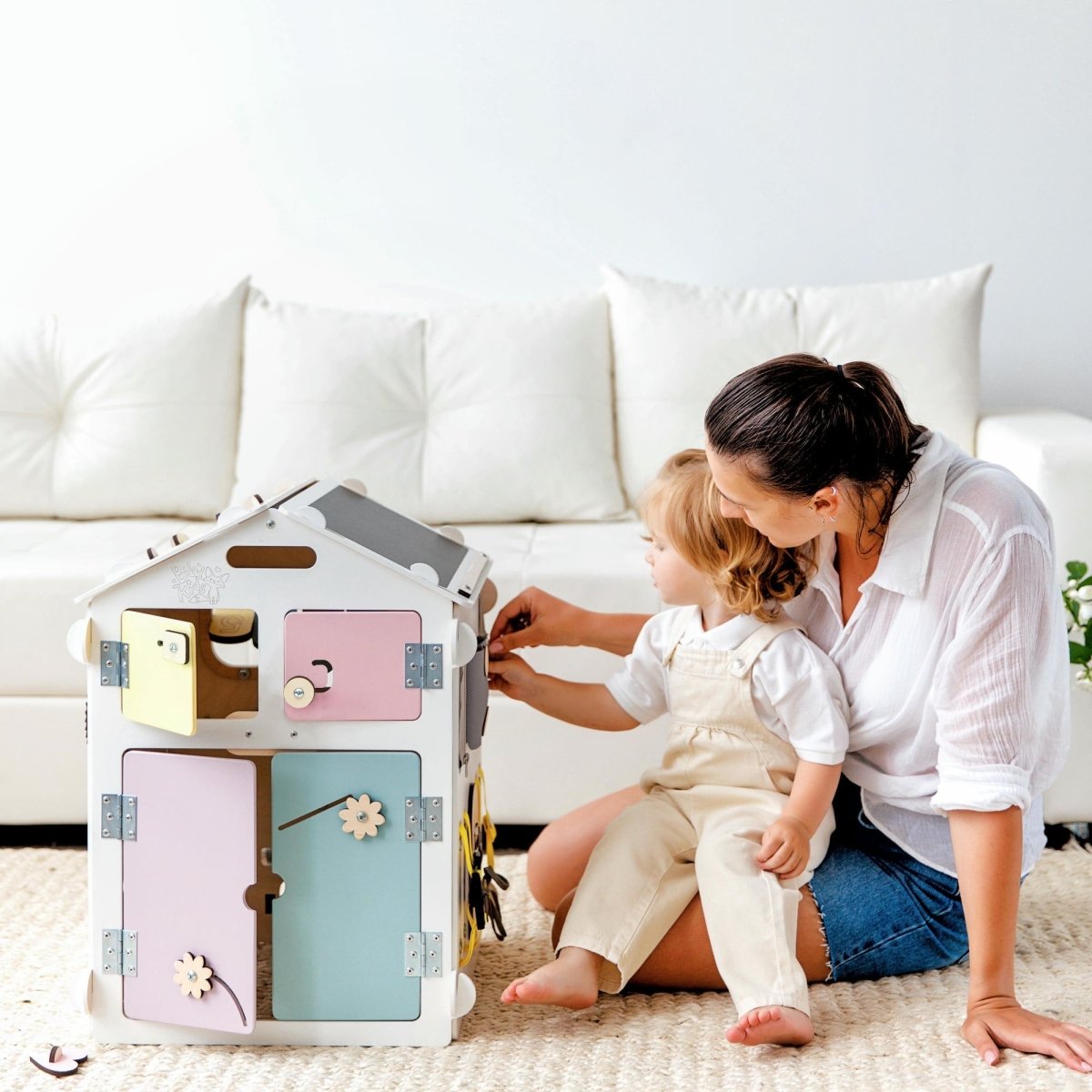 BusyKids set – Busy Board speelhuisje wit/pastel met creatieve kubus-Speelhuisje set