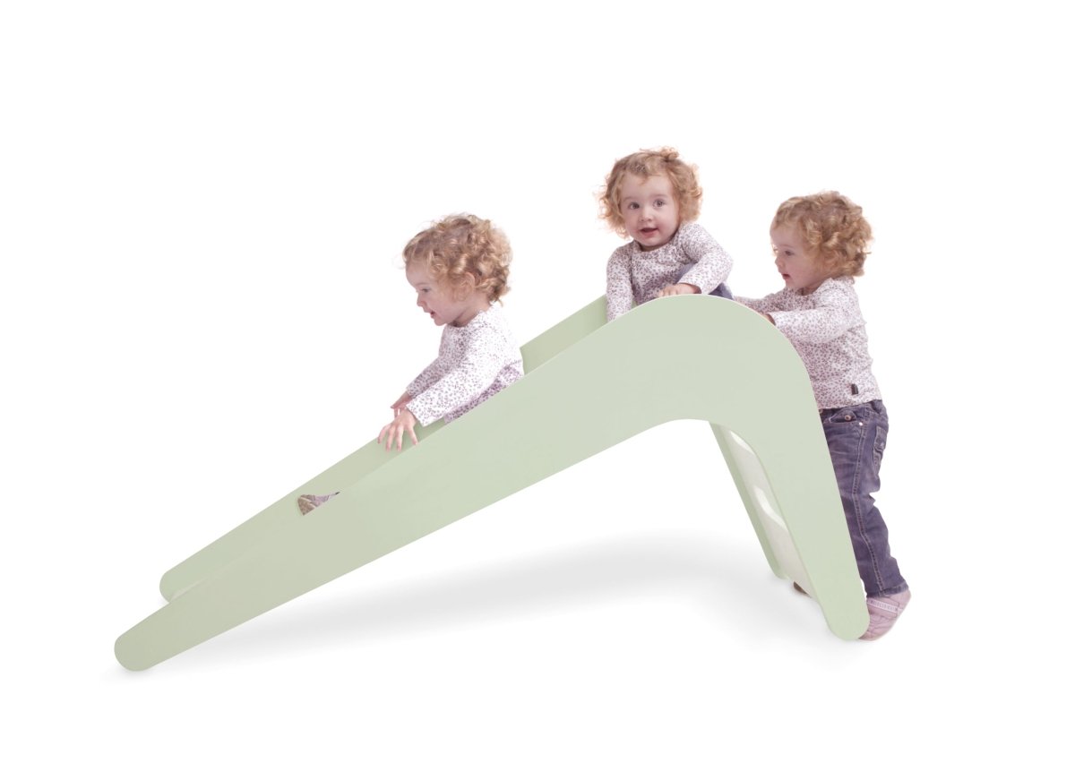groene houten kinderglijbaan Jupiduu van 145 cm voor woon- of kinderkamer