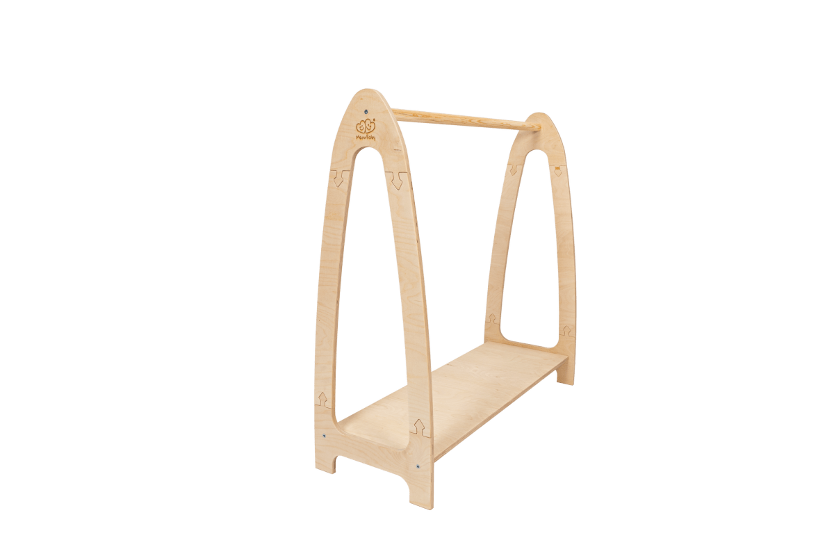 houten kinderkledingrek boog naturel klein op kindhoogte