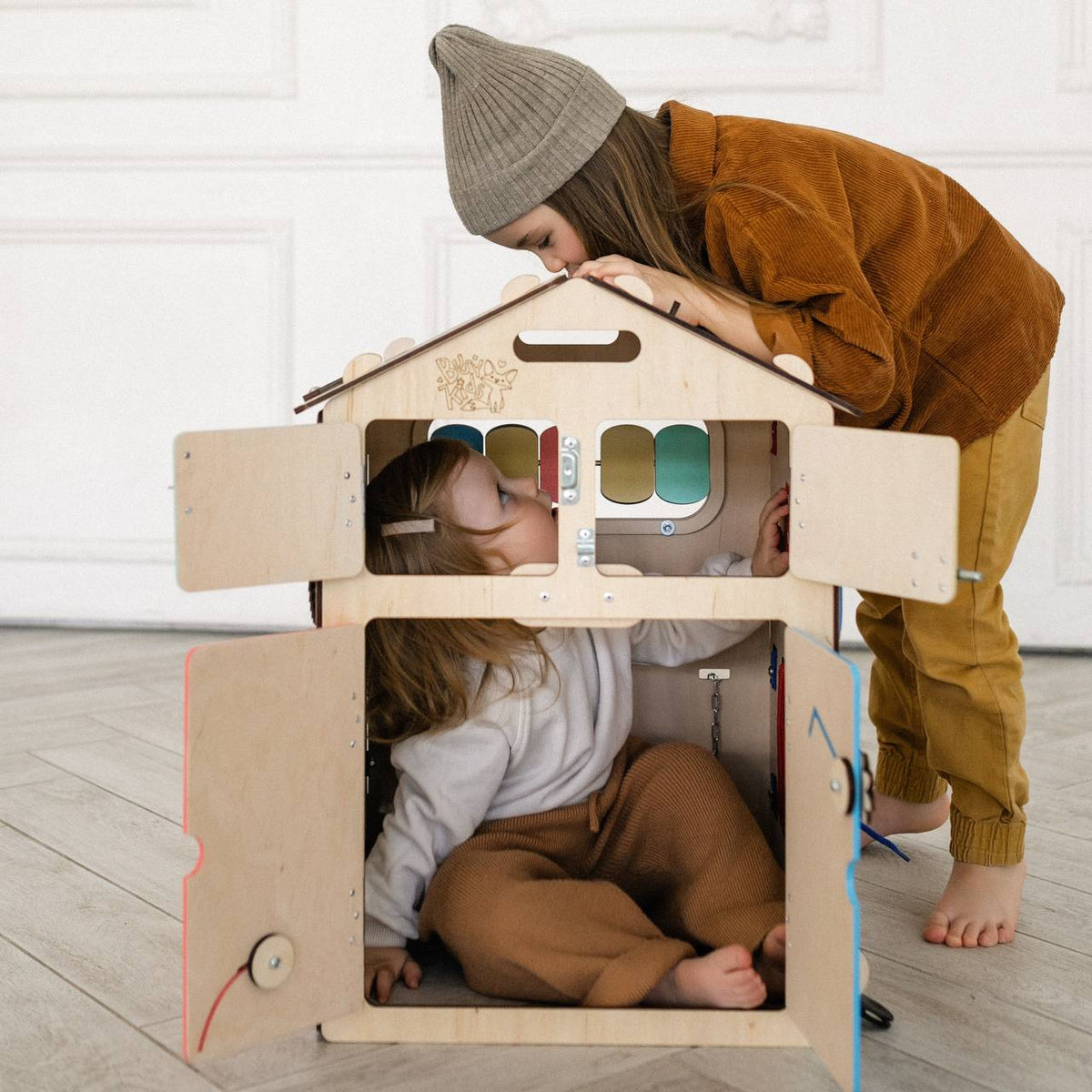 BusyKids Busy Board speelhuisje – naturel