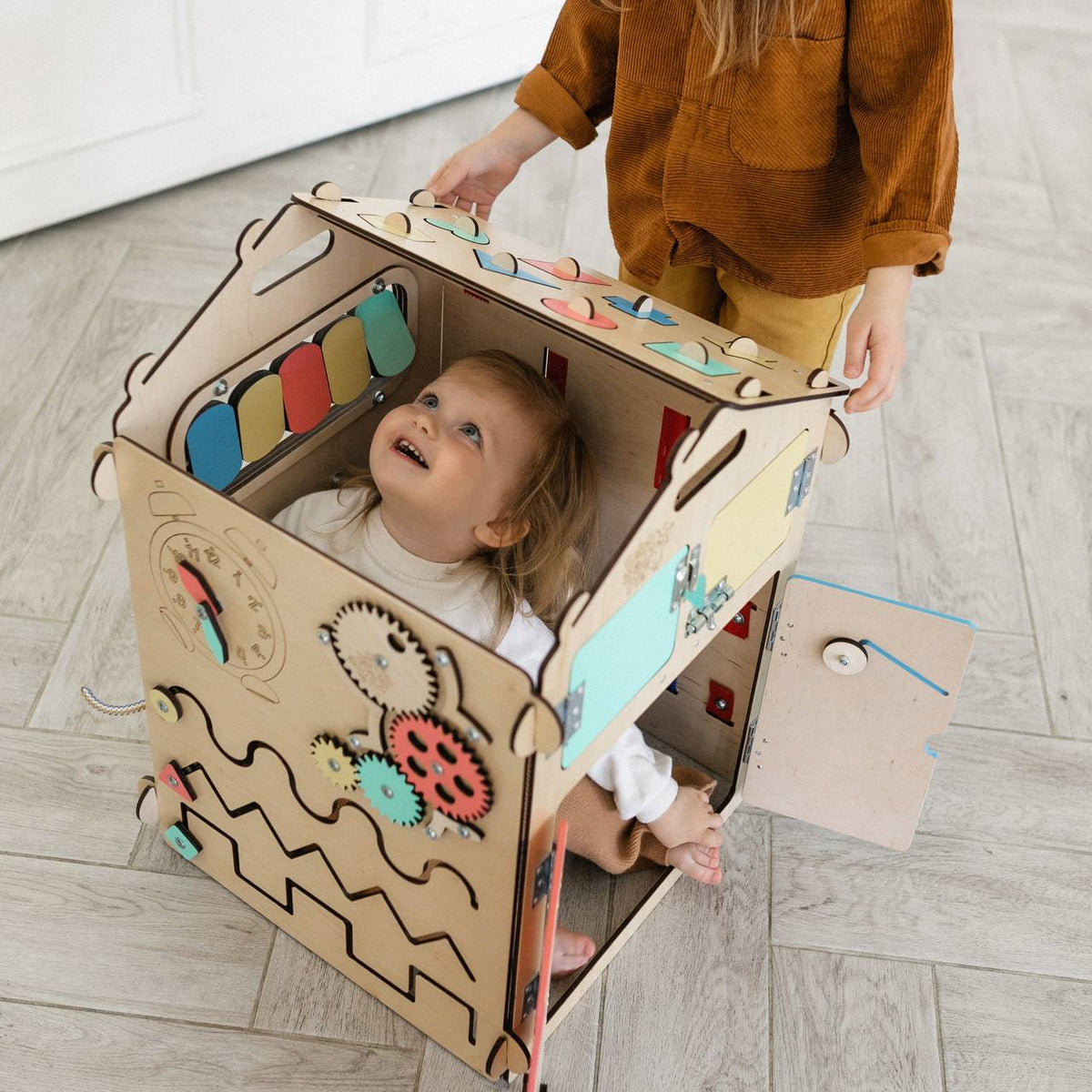 BusyKids Busy Board speelhuisje – naturel