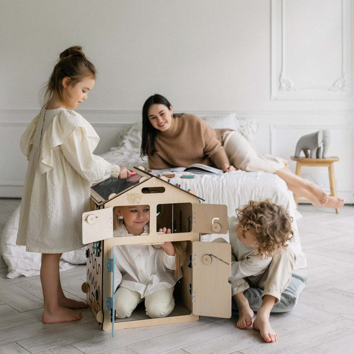 BusyKids Busy Board speelhuisje – naturel mint, limited edition