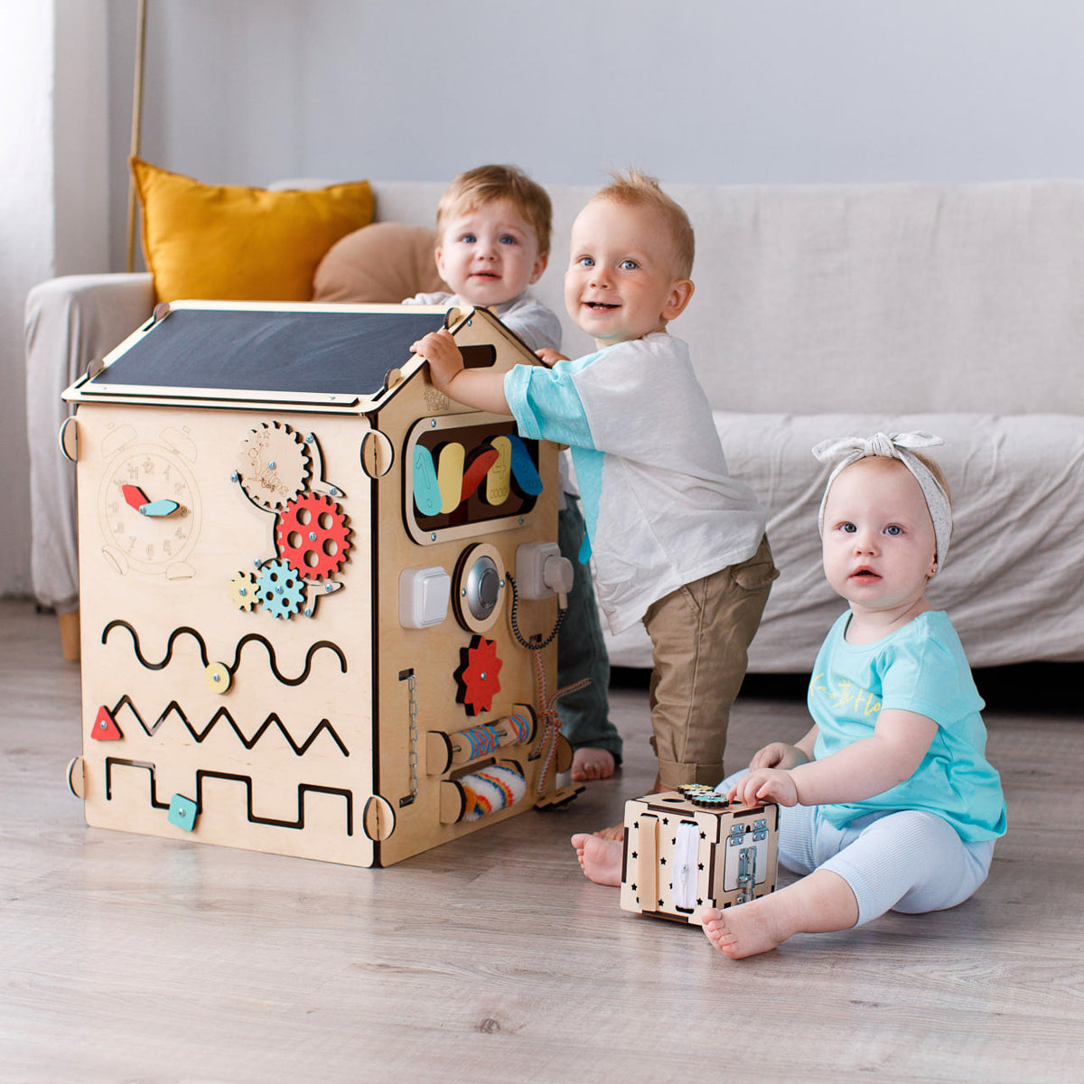 houten Montessori activiteitenbord voor kinderen van 1 tot 5 jaar