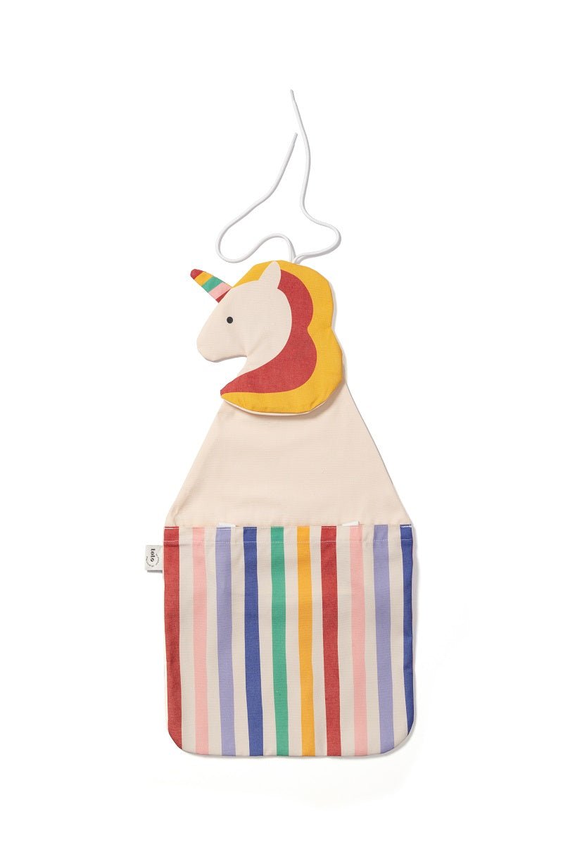 Play&amp;Go Toto Unicorn wandopberger met een gestreepte opbergzak